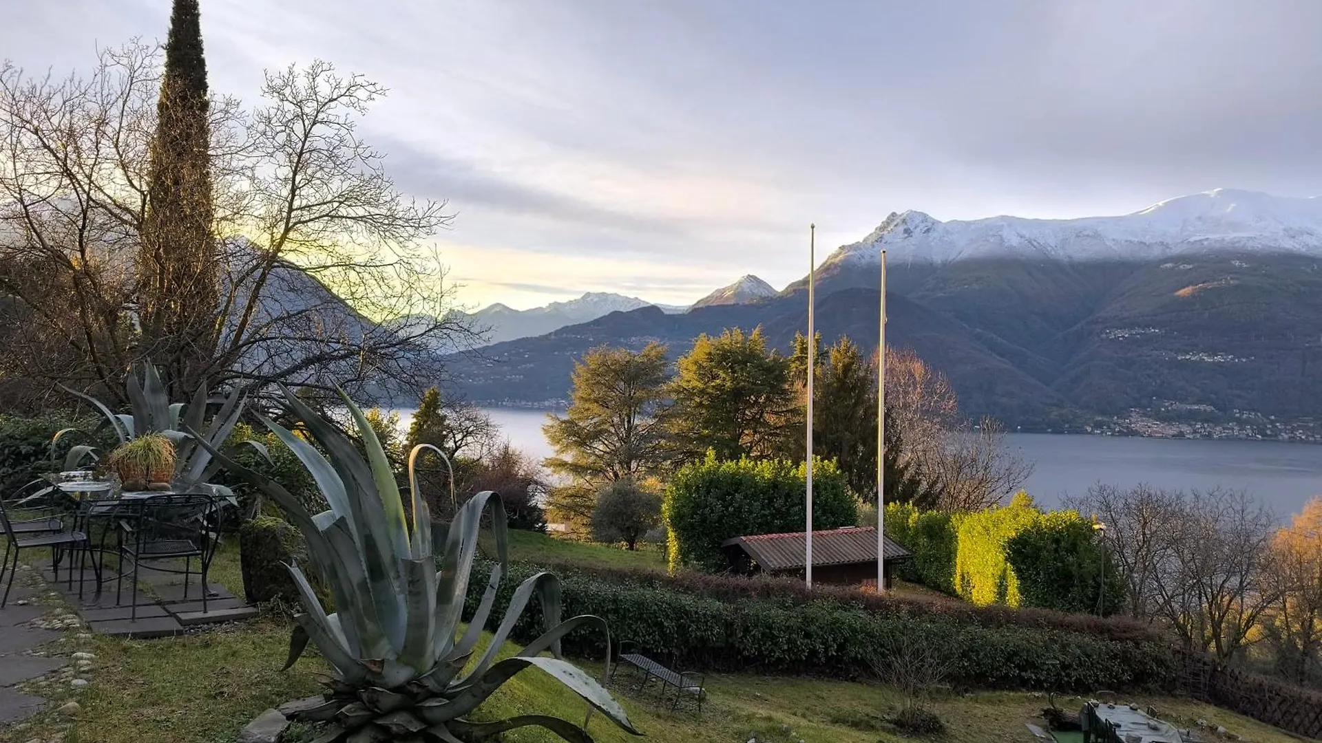 Villa Grazie Mille - Charming Lake Como Escape Perledo Guest house