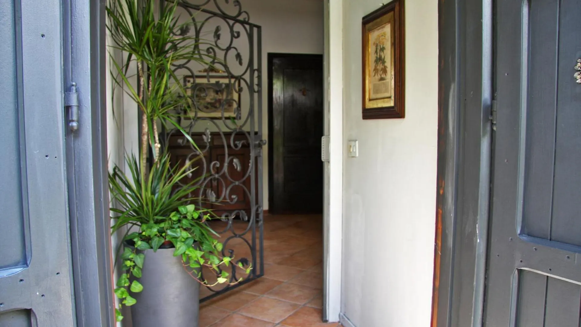 Perledo Villa Grazie Mille - Charming Lake Como Escape בית הארחה