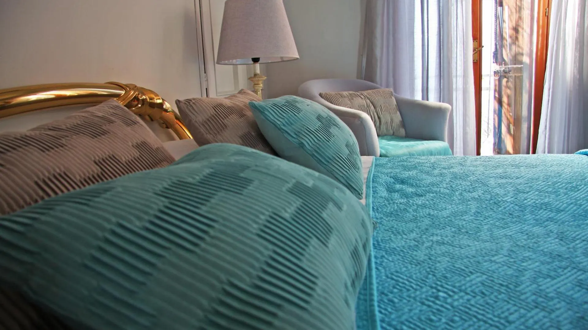 Perledo Villa Grazie Mille - Charming Lake Como Escape בית הארחה