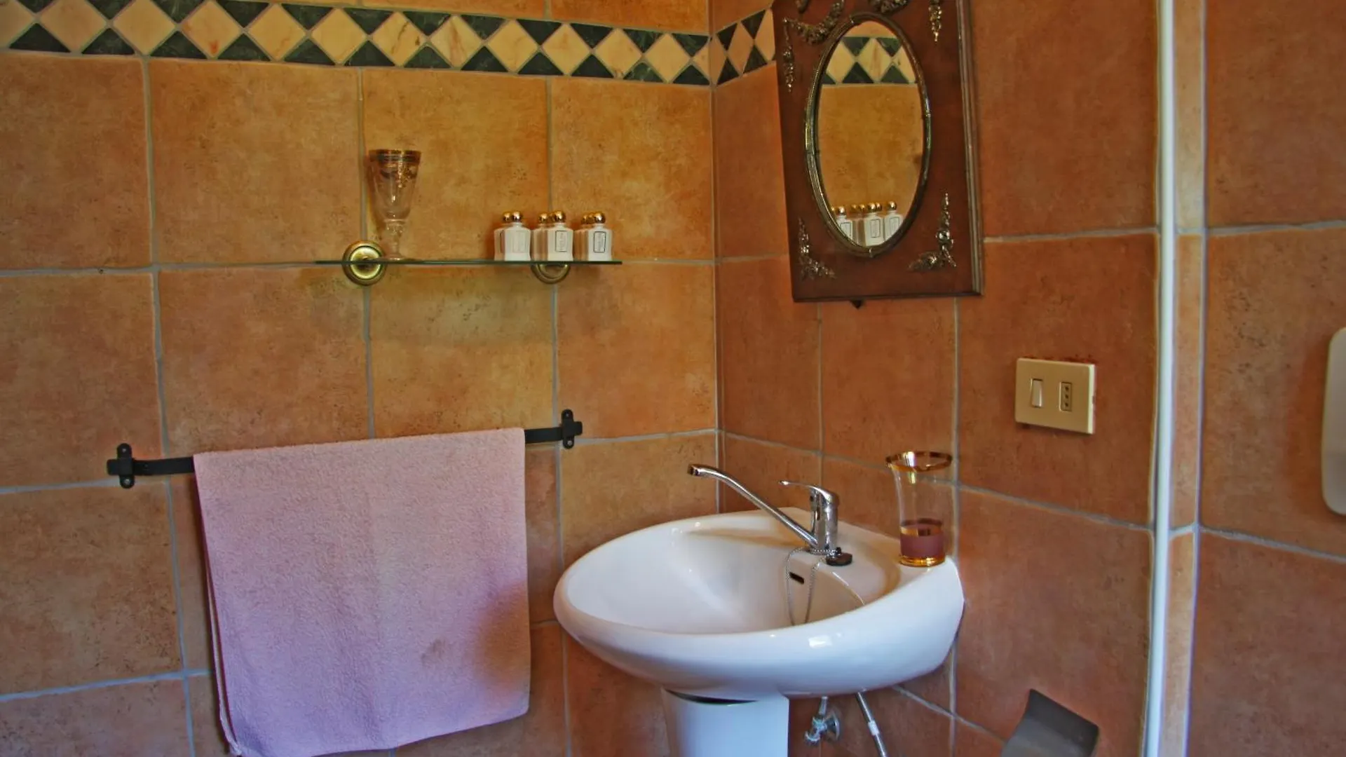 Guest house Villa Grazie Mille - Charming Lake Como Escape Perledo